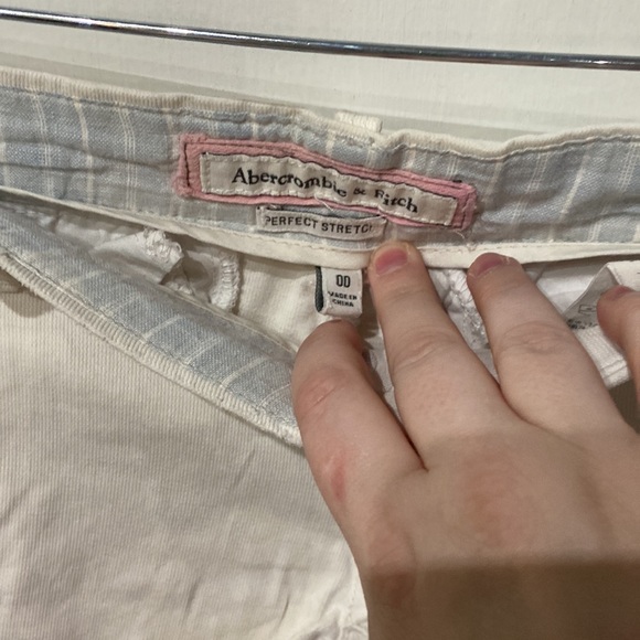 Too small - Picture 3 of 3